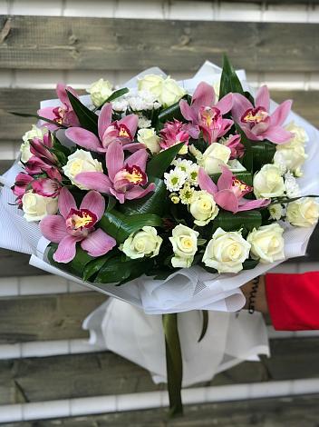 Букет цветов из: Розы и Хризантемы в Чапаевске