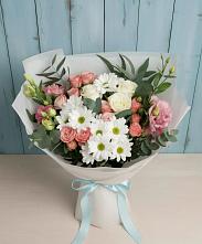 Букет цветов из:  Розы, Лизиантусы и Хризантемы в Чапаевске