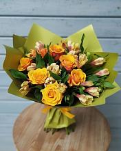 Букет цветов из:  Альстромерии и Розы в Чапаевске