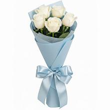 Букет 5 Белых роз Проуд в Чапаевске