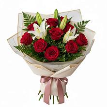 Букет цветов из:  Лилии и Розы в Чапаевске