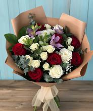 Букет цветов из:  Розы и Альстромерии в Чапаевске