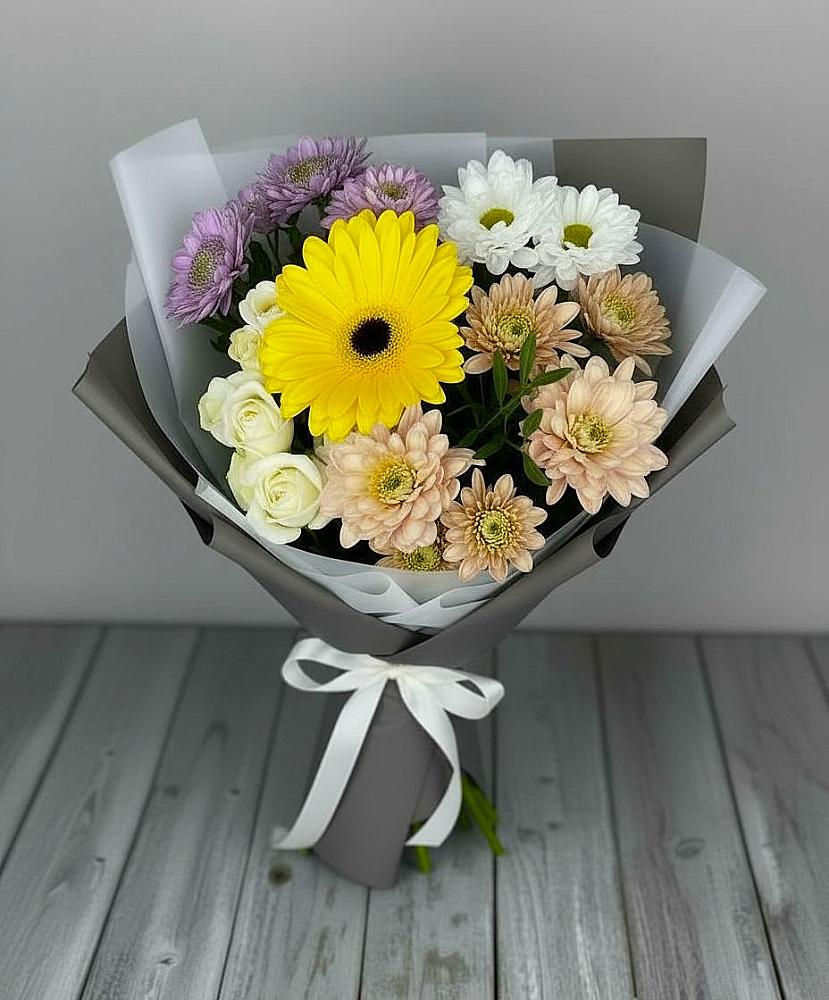 Букет цветов из: Розы, Герберы и Хризантемы в Чапаевске