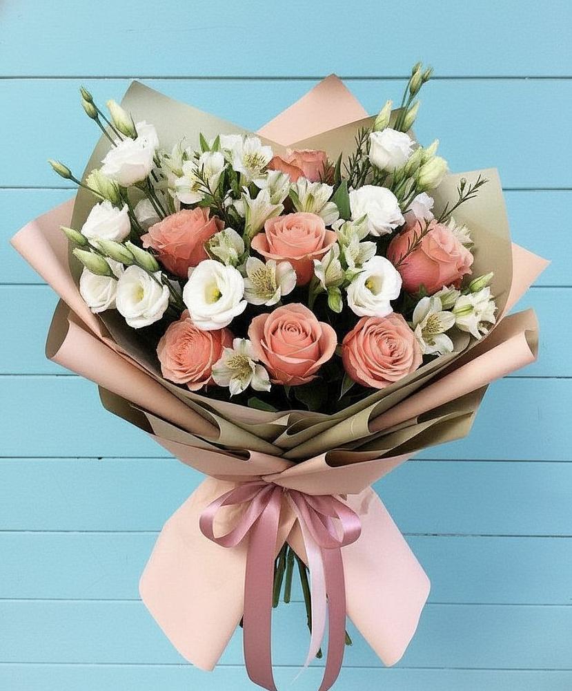 Букет цветов из: Розы, Альстромерии и Лизиантусы в Чапаевске