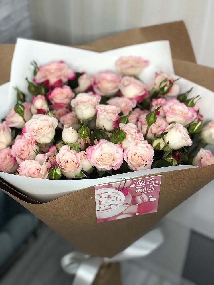 Букет цветов из: Розы в Чапаевске