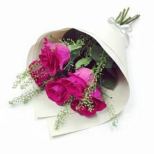 Букет цветов из:  Розы в Чапаевске