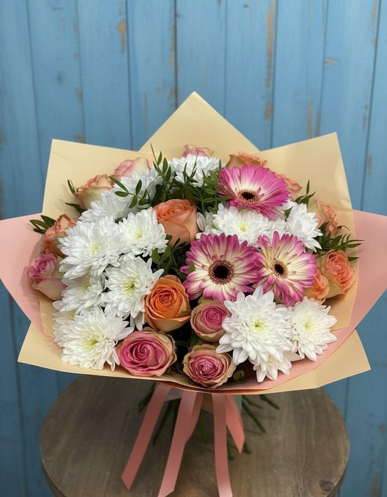 Букет цветов из: Розы, Герберы и Хризантемы в Чапаевске