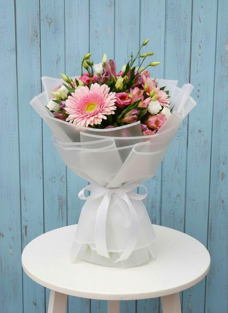 Букет цветов из: Герберы, Альстромерии и Лизиантусы в Чапаевске