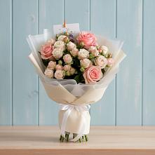 Букет цветов из:  Розы в Чапаевске