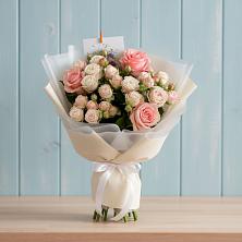 Букет цветов из:  Розы в Чапаевске
