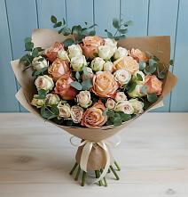 Букет цветов из:  Альстромерии и Розы в Чапаевске